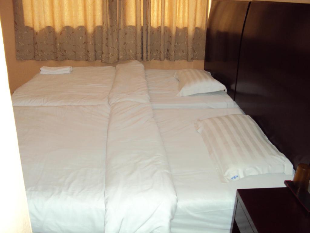 Kinabalu Borneo Hotel Kota Kinabalu Phòng bức ảnh